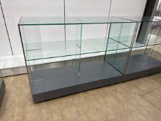 Mobile Glass Display Unit