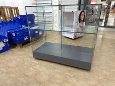 Mobile Glass Display Unit