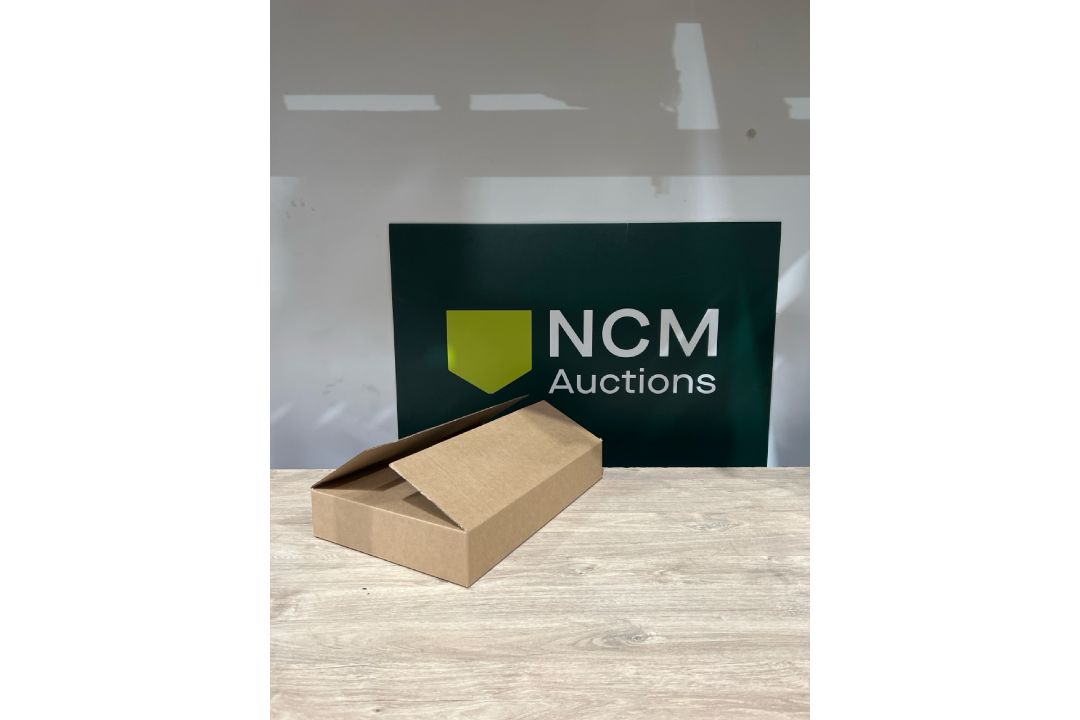 Cardboard Flat Pack boxes x 200 - 58.5cm x 38.5cm x 10cm - Image 1 of 3