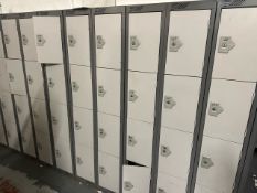 Set of 5 Locker Towers Comprising 20 Lockers