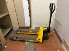 Toyota Pallet Truck 2000kg