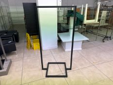 Black Metal Hanging Stand