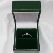 Round brilliant-cut 0.25 carat diamond solitaire r