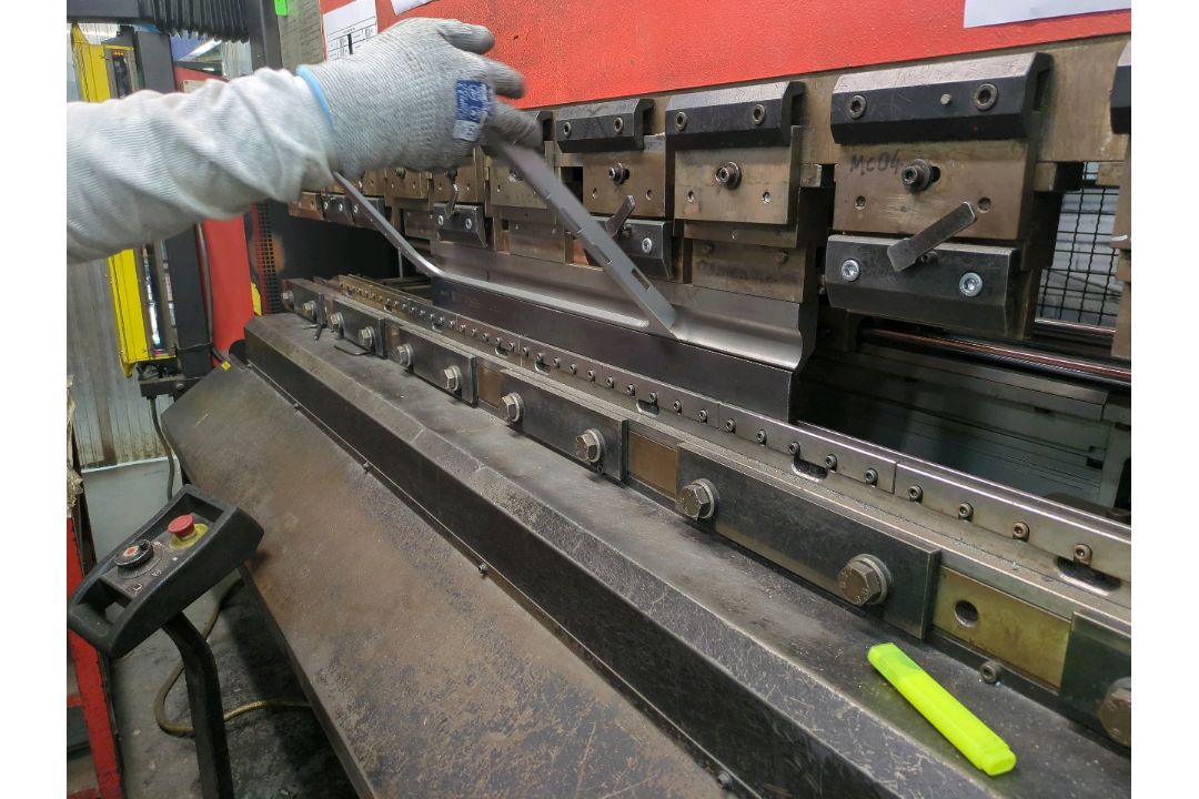 1995, PRESS BRAKES (AMADA) - Machine: ITS2 - Image 19 of 19