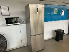 NO RESERVE - Stoves Fridge Freezer