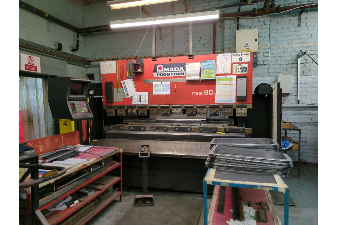 1995, PRESS BRAKES (AMADA) - Machine: ITS2 - Image 2 of 19