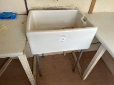 ** NO RESERVE ** Armitage Shanks Belfast Sink