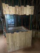 ** NO RESERVE ** Display Animal Enclosure
