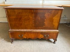 Wooden Storage Cabinet with Drawer
