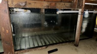 ** NO RESERVE ** Glass Fish Tank