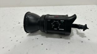 NO RESERVE Bowens Gemini GM200 Studio Light