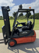 LINDE, 1.6 Tonne (container spec) Electric Forklift Truck