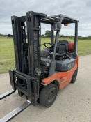 2006 - TOYOTA 1.8 Tonne Gas Forklift (container / triple mast)