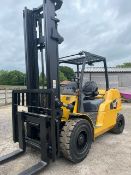 2015, CATERPILLAR - 5 Tonne Diesel Forklift (5600 hours)