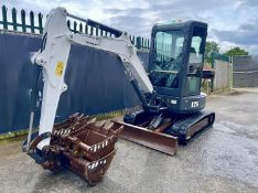 Year 2014 / Model 2015 - BOBCAT E26 EXCAVATOR (3667 hours) QH + 3 Buckets
