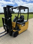 2012 - CATERPILLAR, 1.8 Tonne Electric Forklift Truck (container spec - 2500 hours)