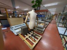NO RESERVE - Single Torso Mannequin