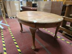NO RESERVE - Large Oval Wooden Table