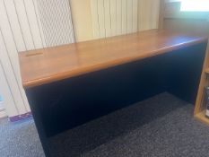 No Reserve - Dark Wood Walnut Finish Desk