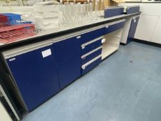 No Reserve - Bank Of 4 x Storage Units