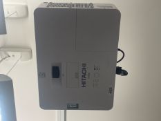 No Reserve - Hitachi WU 5505 Projector