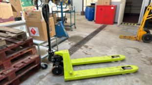 No Reserve - Pramac Lifter 2200kg Pallet Truck