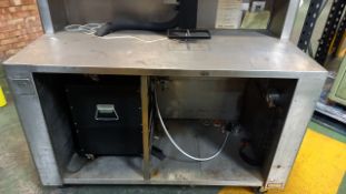 NO RESERVE, Bar Unit - Fitted with Electrical Sockets & Amstel Branded Beer Pumps