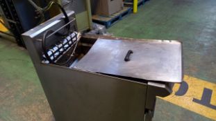 MOFFAT, BLUE SEAL - Electric Fryer, Model E43