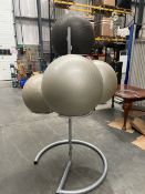 NO RESERVE 5 x Exercise Balls & Stand
