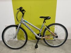 Muddyfox Synergy 26 Ladies Hybrid Bike