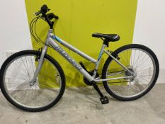 Muddyfox Synergy 26 Ladies Hybrid Bike