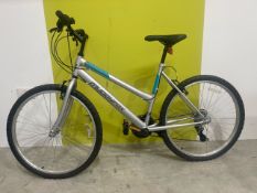 Muddyfox Synergy 26 Ladies Hybrid Bike