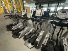 True Fitness Cross Trainer 900