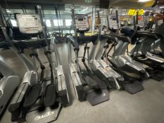 True Fitness Cross Trainer 900