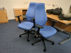 5 x Swivel Adjustable Chairs & 2 x Round Tables on Casters