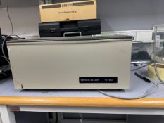Perkin Elmer Dry Box