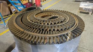 NO RESERVE - PALLET 14 (High Wall Belt)