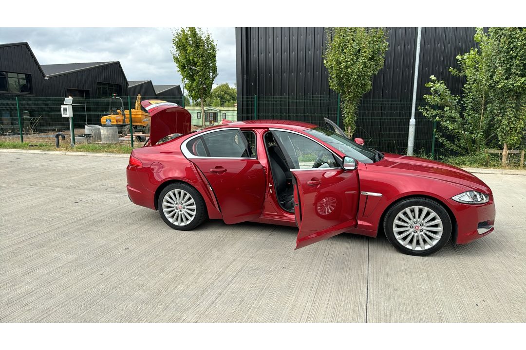 2015, JAGUAR XF/X250 (Automatic) 5 Door Saloon - 50,596 miles - Image 24 of 44