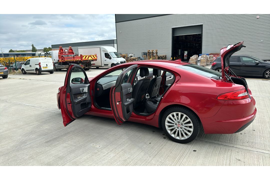 2015, JAGUAR XF/X250 (Automatic) 5 Door Saloon - 50,596 miles - Image 20 of 44