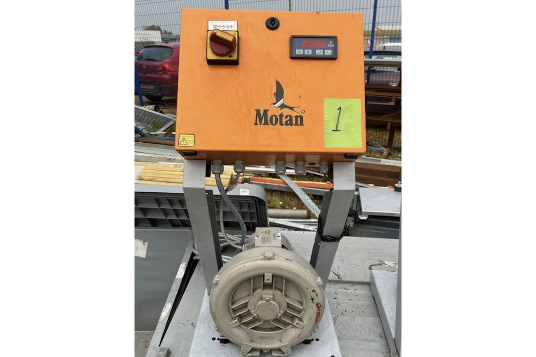 Motan 3 phase vac pump & controller. 0.9kw blower 415/240v. HLB-GEBLASE