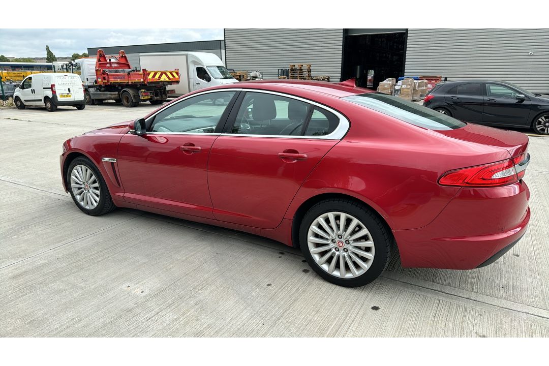 2015, JAGUAR XF/X250 (Automatic) 5 Door Saloon - 50,596 miles - Image 8 of 44