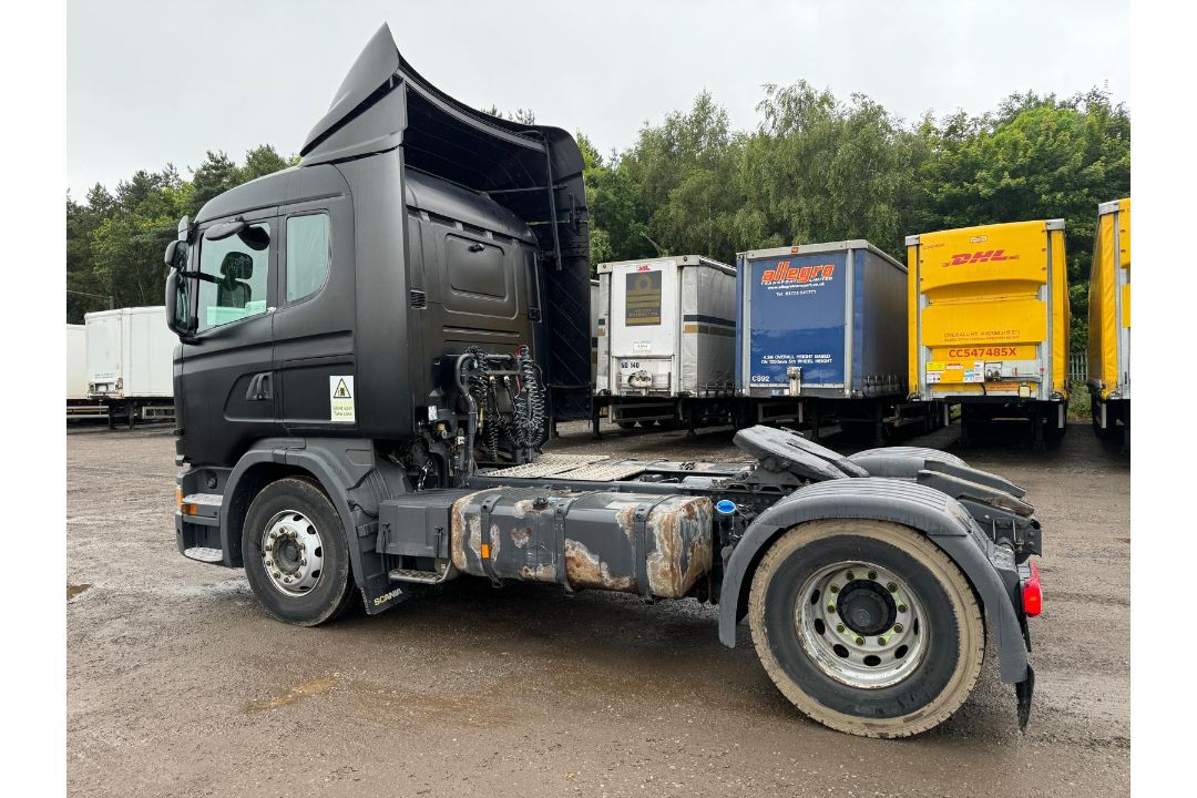 FN18 AZW, 2018 SCANIA G410 Tractor Unit Direct from FRASERS GROUP - SPORTS DIRECT (685,509 km’s) - Image 1 of 7