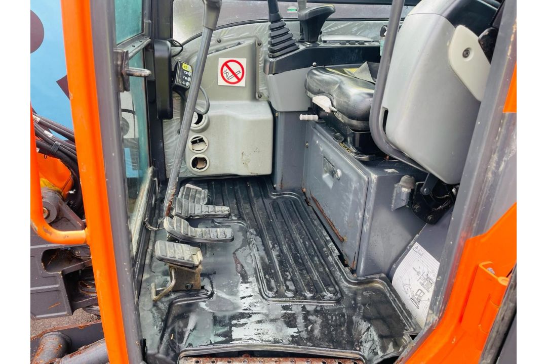 2019, DOOSAN DX27Z EXCAVATOR - Image 15 of 17