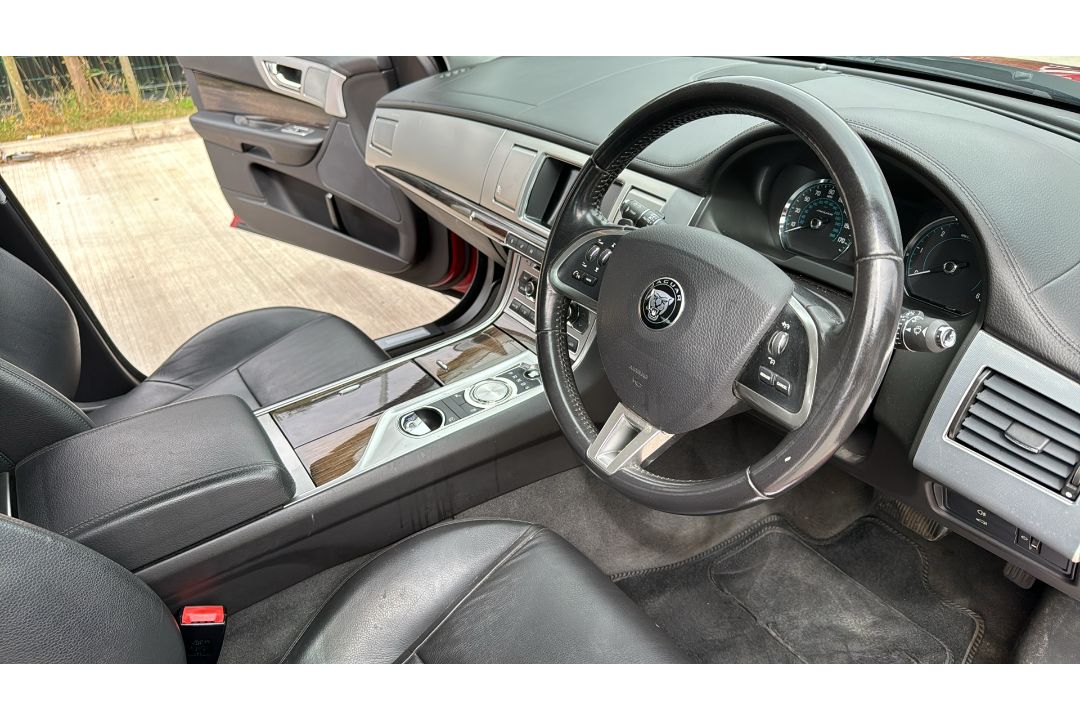 2015, JAGUAR XF/X250 (Automatic) 5 Door Saloon - 50,596 miles - Image 25 of 44