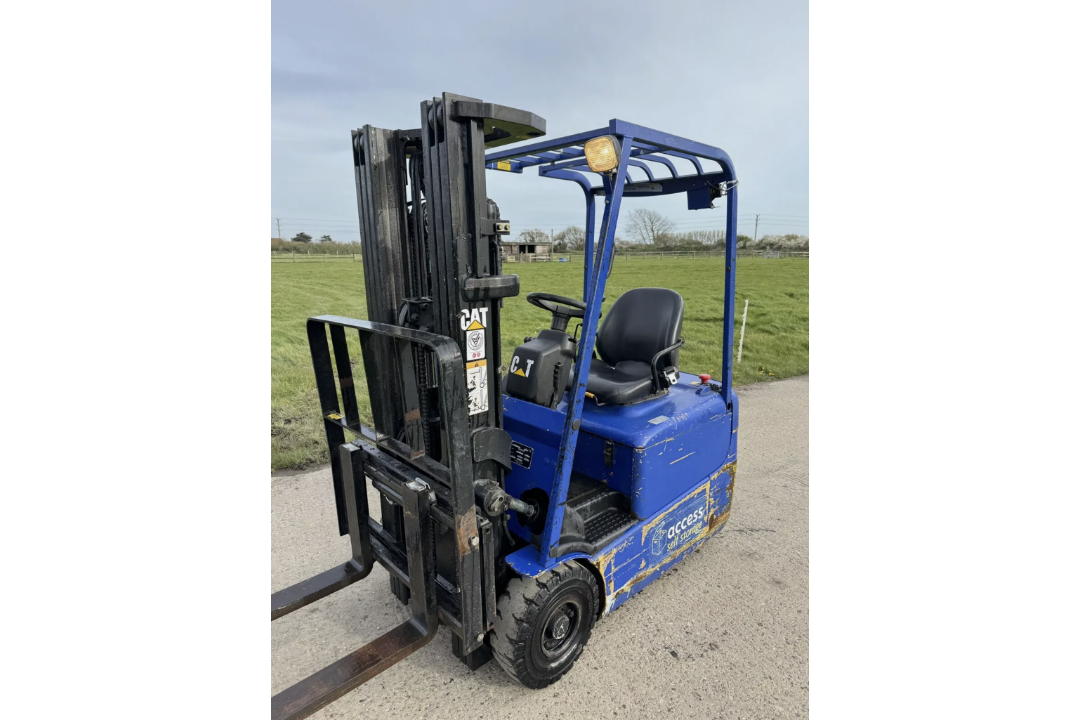 CATERPILLAR, 1.5 - Electric Forklift Truck (Container Spec) - Image 1 of 4