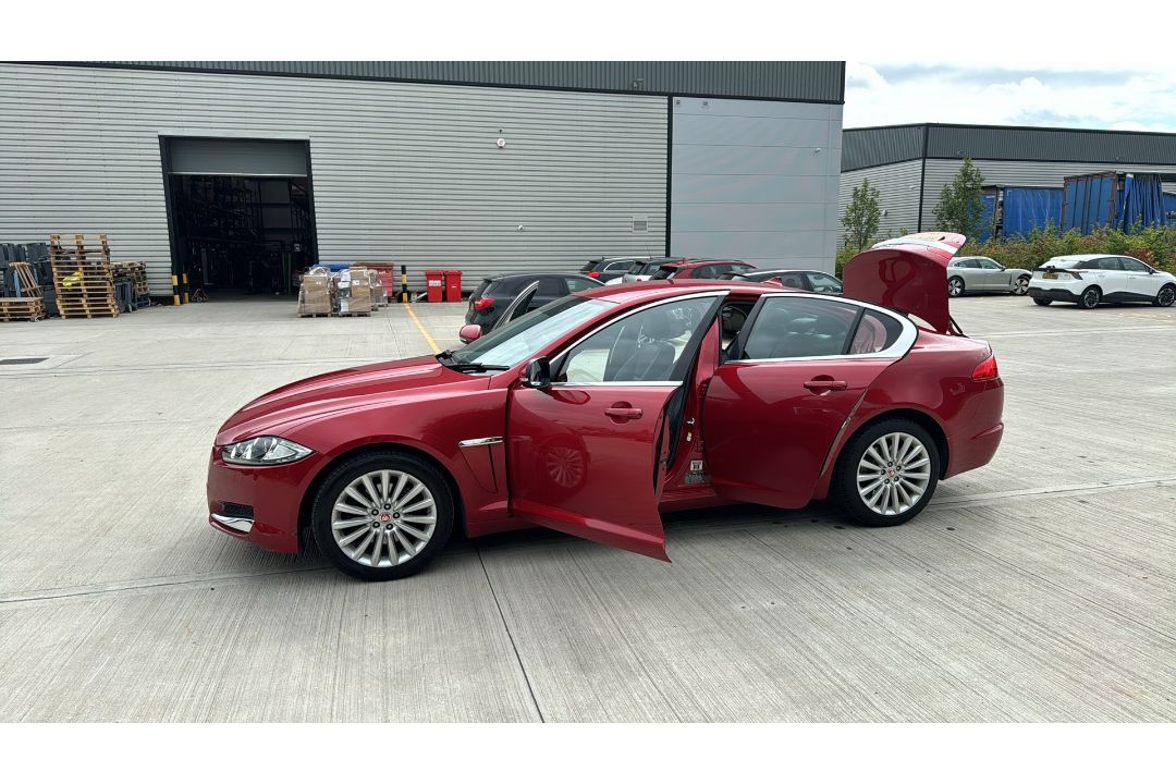 2015, JAGUAR XF/X250 (Automatic) 5 Door Saloon - 50,596 miles - Image 19 of 44