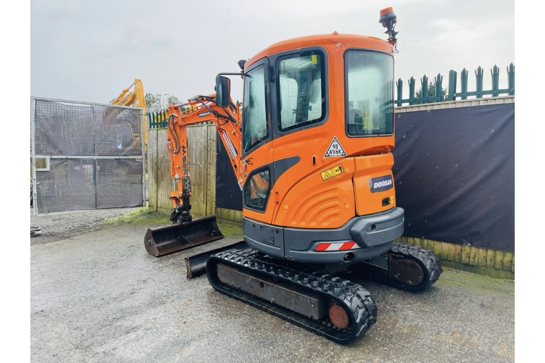 2019, DOOSAN DX27Z EXCAVATOR - Image 13 of 17