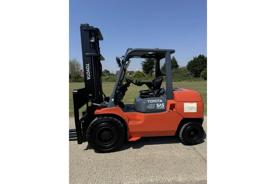 TOYOTA, 4.5 Tonne - Diesel Forklift lift Truck - Image 1 of 5
