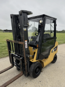 2016, CATERPILLAR - 2 Tonne Diesel Forklift (container spec full cab - 9,471 hours)