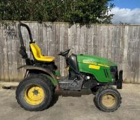 JOHN DEERE - 2320 Compact Tractor